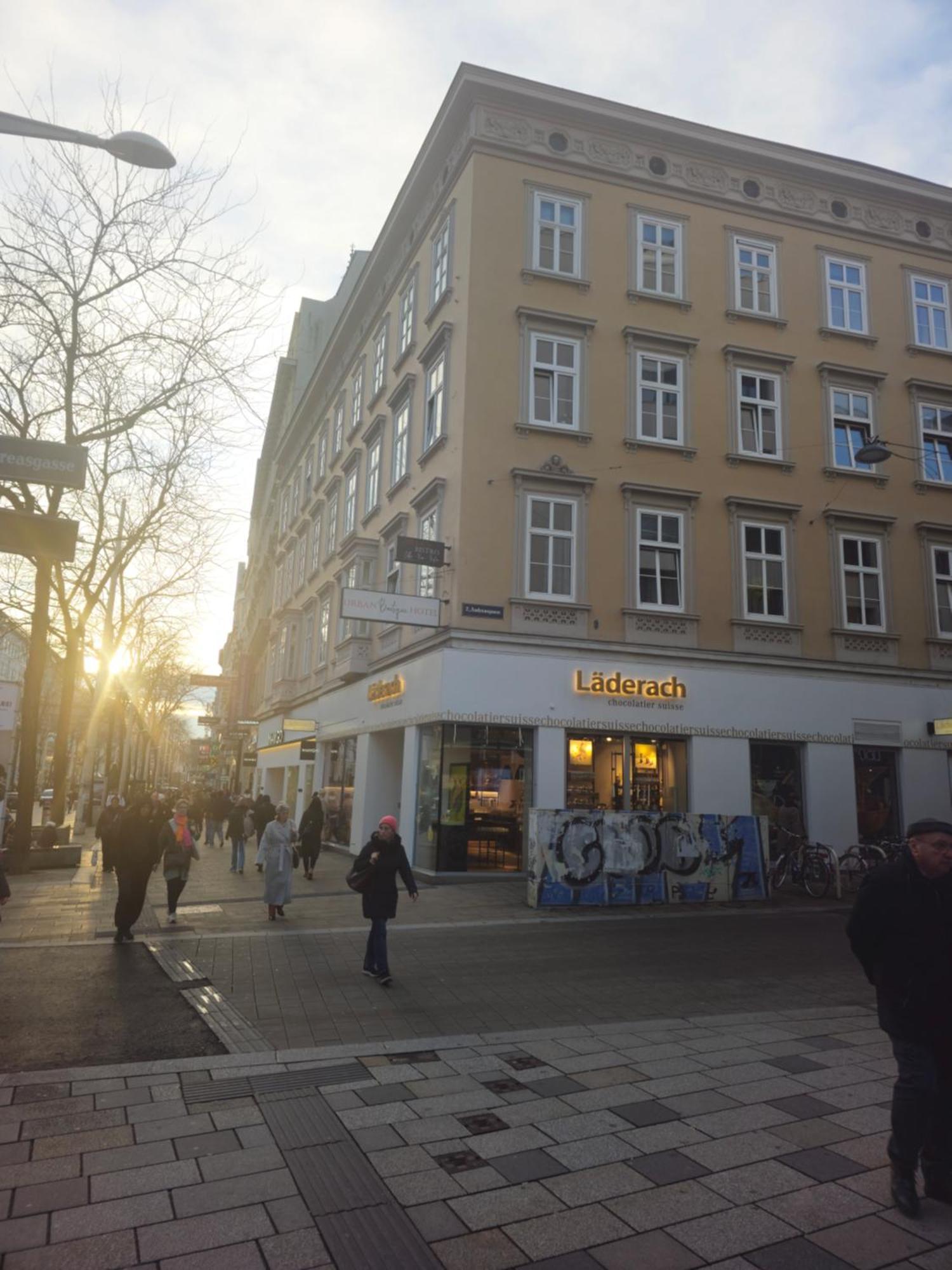 Urban Boutique 2*
